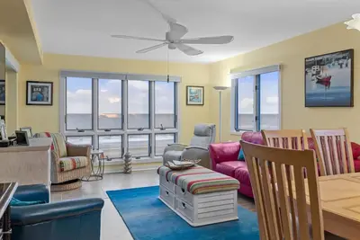 Image de Exceptionally Clean 3Br/3Ba Oceanfront Condo in the Heart of the Crystal Coast