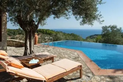 Image de Deluxe Alonissos Island | Villa Elia | 1 Bedroom | Private Pool & Beautiful Sea Views | Raches