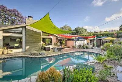 Image de Luxe El Cajon Oasis w/ Pool, Fire Pit & Pavilion