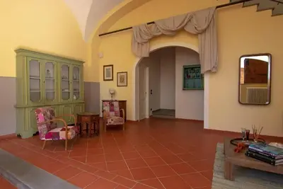 Exclusive house nestled in the Tuscan countryside, between Florence and Pisa, with swimming pool.