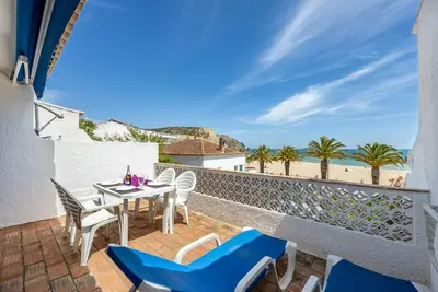Image de Beach Front A - Deux Chambres Appartement, Couchages 5