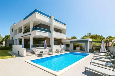 Image de Maison de vacances Medulin pour 1 - 10 personnes avec 5 chambres à coucher - Maison de vacances