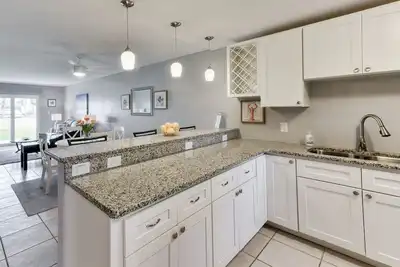 Image de New Listing -Ground Floor- On The Beach