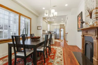 Image de 4526 Banks Street · Prime Mid-City Location 3 Bedrooms