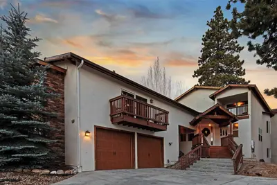 Image de Wolf Creek Luxury Estate by Destination Big Bear : Luxury Mansion! Walk to Skiing/Snowboarding! Movie Room! Game Table Galore!