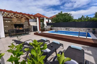 Casa Teuta with pool