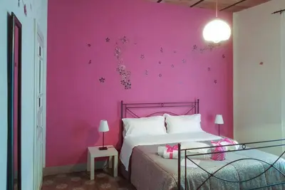 B&B New Road \"Magnolia Room\" By Civic24
