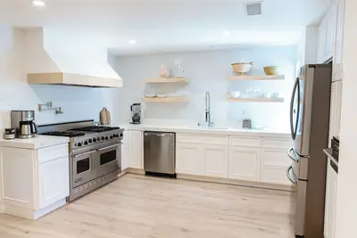 Image de Coastal modern home
