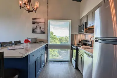 Cedar Lodge 408. 1 edroom condo with spectacular views of Winnipesaukee!