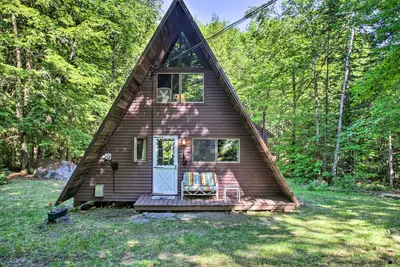 Image de Quiet A-Frame Cabin on Creek with Private Deck!