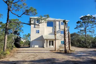 Gated Community w/Amenities Pool, Beach Access, Pets Ok