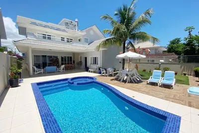 Image de House with 04 bedrooms, exceptional leisure area, in the heart of Jurerê Internacional