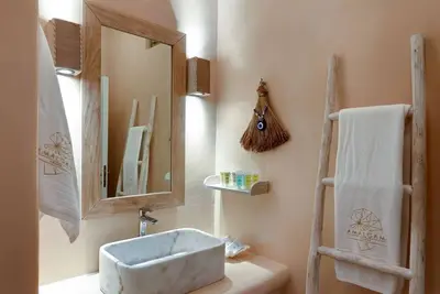 Image de Executive Paros Villa | Villa Avra | 3 Bedrooms | Sea View & Outdoor Jacuzzi Villa | Kostos Damouli