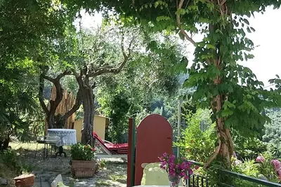 Image de 7km sea-Hilly-Strategic location-Surrounded by Nature Parks of Sea Alps Lake.