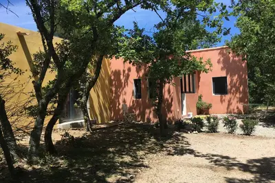 Provence, Luberon : maison près de Joucas et Gordes.