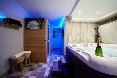 Image de Le Héron. gite avec spa et sauna privatif.