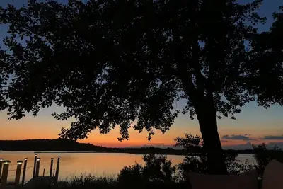 Image de Waterfront Sunset Views