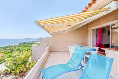 Image de El Oro - Terrasse Vue Mer et piscine - Porto Vecchio