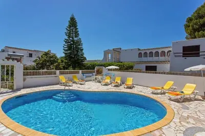 Nice 4-bedroom villa in Carvoeiro, by the sea