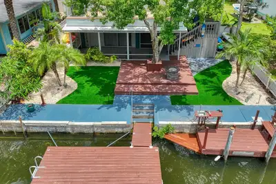 Image de Amazing Waterfront Home for your Perfect Vacation!