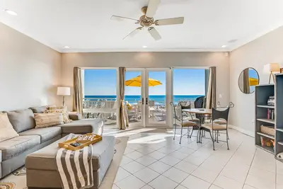 Image de Dog-friendly, beachfront dream w/ a wet bar & two furnished balconies