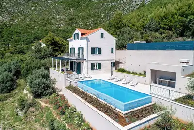 Image de House Maro-infinty pool with splendid view