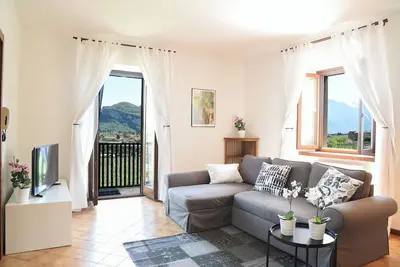 Image de Spacieux et élégant appartement de vacances \"Mandorlo\" avec balcon et climatisation