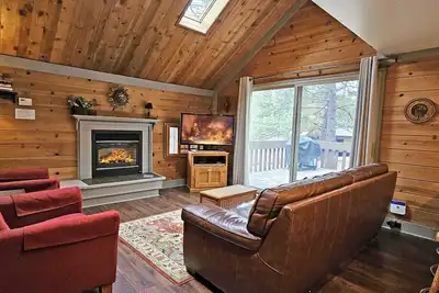 Image de 4 Pole House-Sunriver, Oregon: Bbq, WiFi, Sharc Aquatics, Tubing Hill, Mt. Bachelor, Golf, Deschutes River, Tennis, Bike Paths