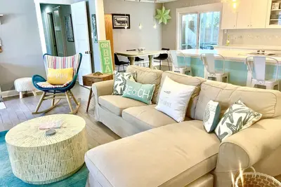 Image de Stylish Ranch w/ Screened-In Porch 5 Minute Walk to Beach by Tybee Cottages