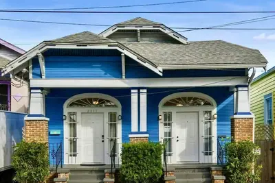 Image de The Big Blue House