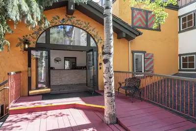 Image de Rooftop Hot Tub, Remodeled, Dog Friendly Lh Premium