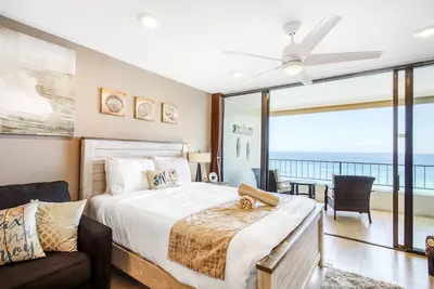 Image de Oceanfront Studio w/ Balcony, Shared Pool, and Hot Tub - Walk to the Beach