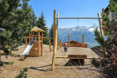 Image de Joli appartement pour 8 personnes avec Wifi, Tv, balcon, animaux admis, vue panoramique et parking