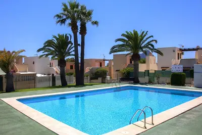 Image de Belle maison de vacances privée avec piscine, climatisation, Wifi, Tv, terrasse et parking