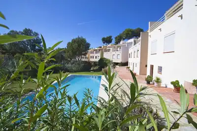 Image de Bel appartement avec Wifi, piscine, climatisation, Tv, terrasse, animaux admis et parking