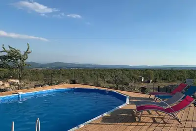 Image de Propriété provençal au coeur de la vallée de la Durance avec une vue panoramique