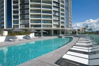 Image de Stunning 2 bed 2bath Ocean View in Broadbeach
