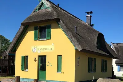 Image de Luxury thatched house by the sea Strandperle Glowe Am Kurpark 18