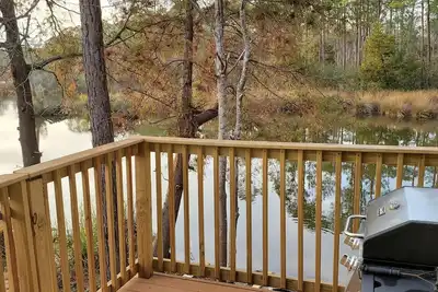 Image de New Cabin on the Water