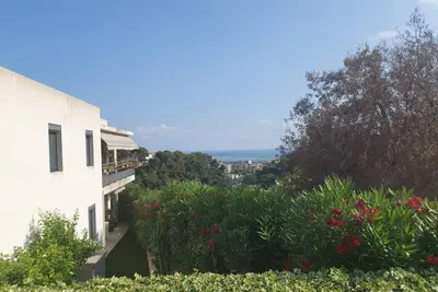 Image de T3 vue mer avec piscine