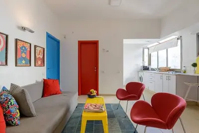 Image de Pop art spacious apartment on ben yehuda