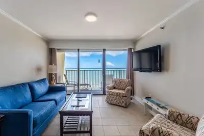 Image de @Beach Time | Oceanfront + Community Pool!