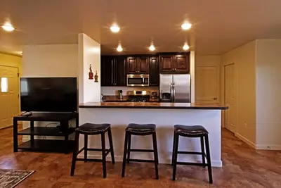 Image de Newer 2 Bedroom Townhome With A Modern Feel