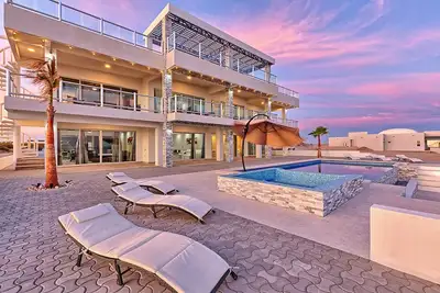 Luxury Beachfront Six Palms Villas # 2