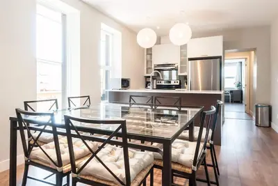 Image de Le Sky : Vaste appartement au coeur du Plateau Mont-Royal avec balcon privé