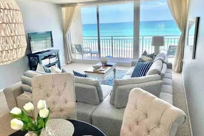 Image de Ocean front condominium 15 minutes from Daytona