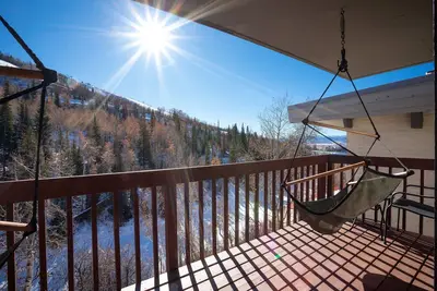 Image de Ski in / Ski out Townhome in Steamboat! Right on The Mountain!
