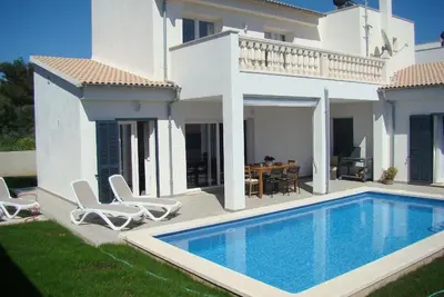 Image de Maison de vacances Cala Bona pour 1 - 8 personnes avec 4 chambres à coucher - Maison jumelée