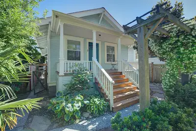 Image de 4 bedroom Single family house close to downtown Seattle