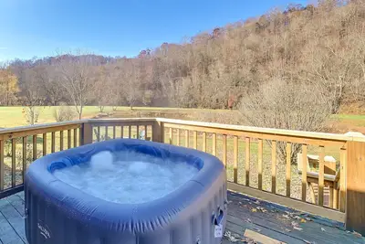 Image de Secluded Retreat: Bbq, Lawn Games, & Fire Pit!